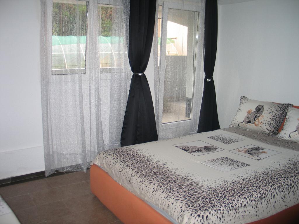Guest House Dena Dobra Voda Zewnętrze zdjęcie