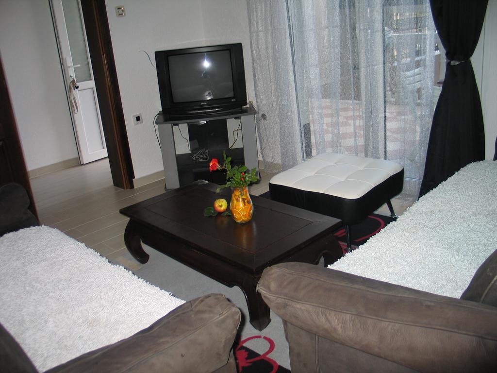 Guest House Dena Dobra Voda Zewnętrze zdjęcie