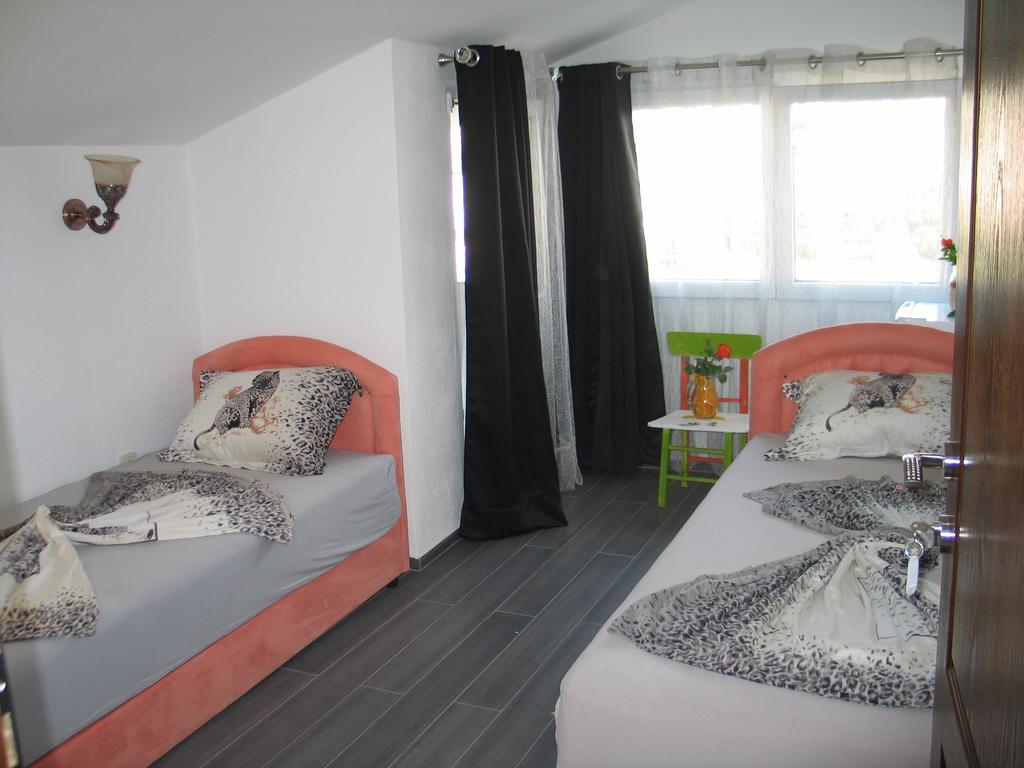 Guest House Dena Dobra Voda Pokój zdjęcie